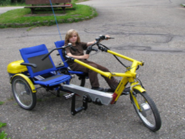 Auf_Spezialfahrrad_kl02