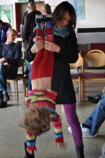 Petra Handstand mit Mutter 150p